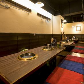 Please use the digging kotatsu seats where you can take off your shoes and stretch your legs according to the number of people! Even if there are small children, you can use the digging kotatsu spaciously.It's a seat for 4 people, so it's perfect for a family or company drinking party!