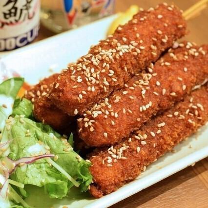 濃厚な味噌が絡む、味噌串カツ 2本