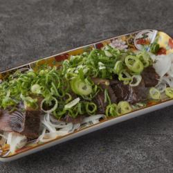 Seared bonito with green onions and ponzu sauce