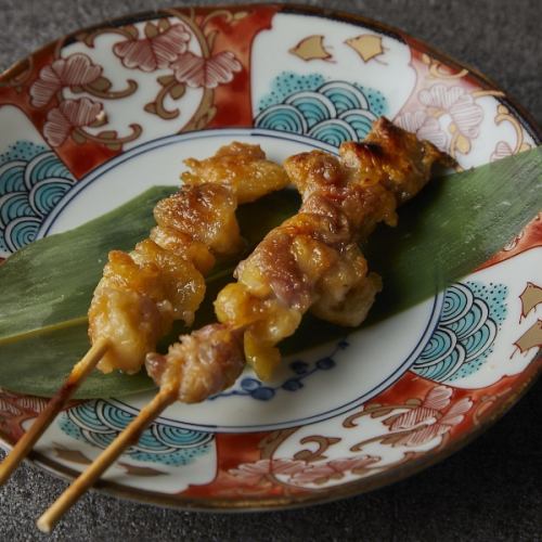 Chicken thigh skewers (salt or sauce)