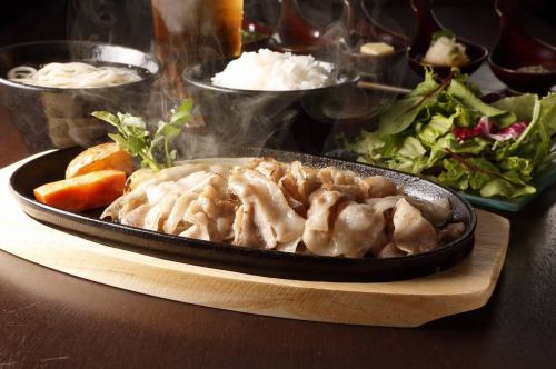 [Teppan set meal set] Hokkaido brand pork ribs 120g