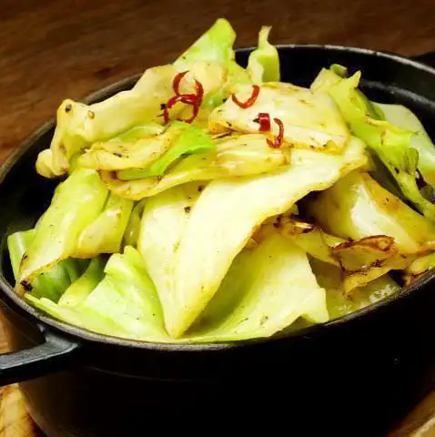 Anchovy cabbage