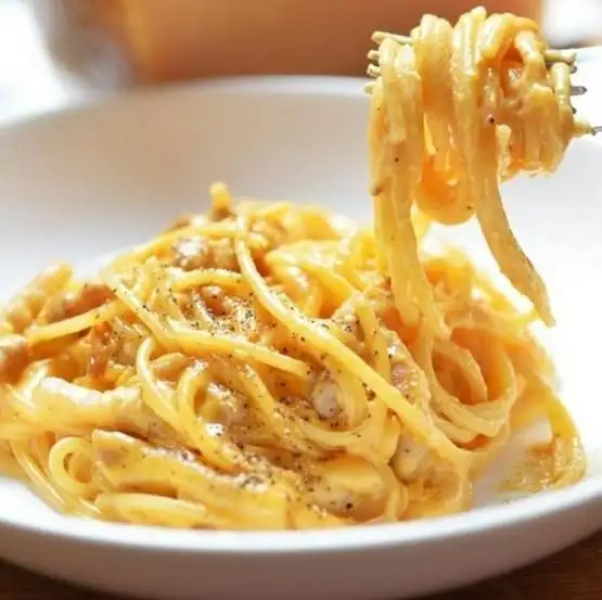 Rich cheese carbonara