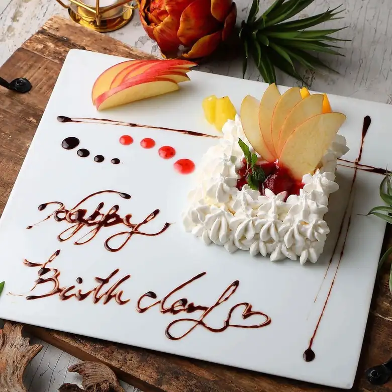 Dessert plate with message separately