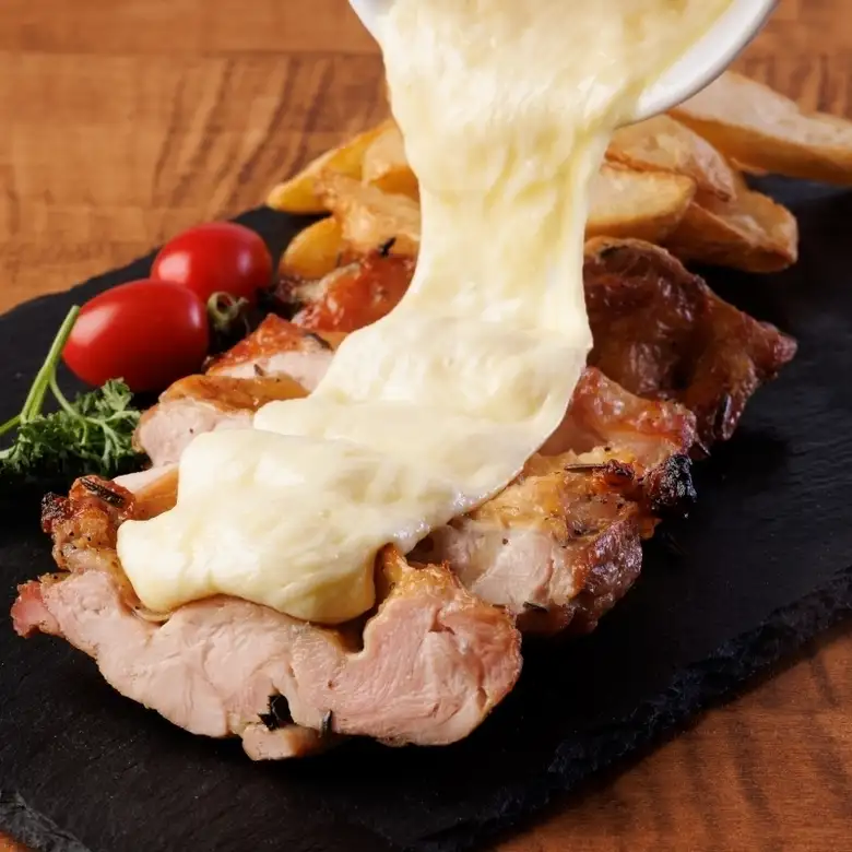 Rich cheese chicken steak