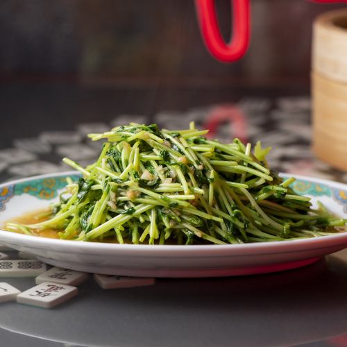 Stir-fried bean seedlings