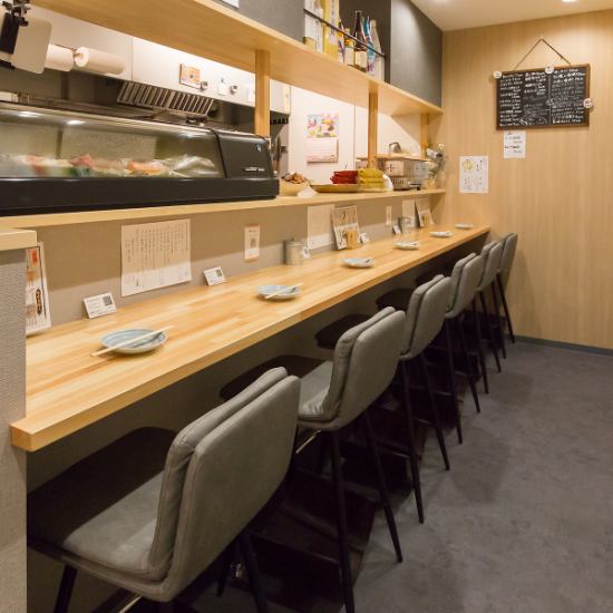 お一人様でも気軽にどうぞ♪路地裏から勇気を持って店内へ！