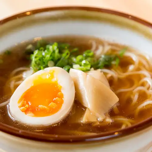 豬蹄湯拉麵（醬油味或鹹味）