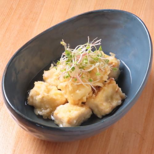 【当店の大人気メニュー】他では味わえない、だし巻き卵天ぷら548円(税込)