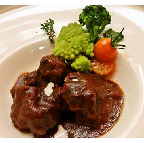 [Limited to 1 person per day] Stewed cheek meat in red wine