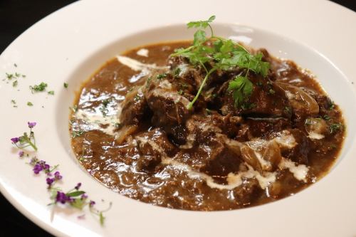 やわらか牛筋煮込み～カレー風味～