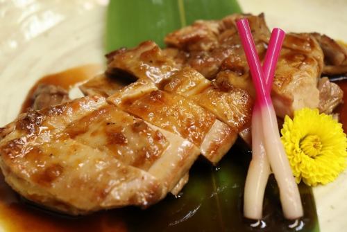 牛タンのステーキ風炭火焼き～オレンジバルサミコソースがけ～