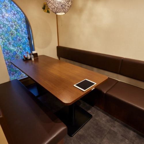 Recommended for small to medium-sized banquets in spacious semi-private rooms!