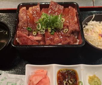 Lunch menu: Japanese black beef loin steak bento (with salad, pickles and seaweed soup)