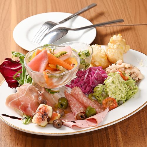 Italy家の豪華前菜盛り合わせM(2名様)