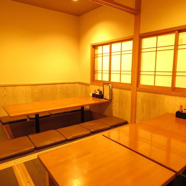 There are 2 private rooms for 8 people in the back of the store.You can also use it with the partition removed, so if you have more than 10 people, you can have a private banquet banquet! It is about 3 minutes on foot from Sakai Station and the accelerator is also good.