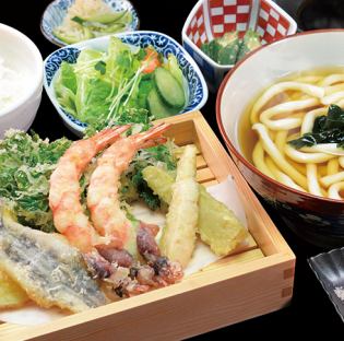春の天ぷらうどん定食
