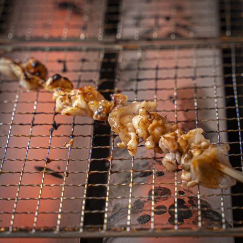 卓上で楽しむ串焼き
