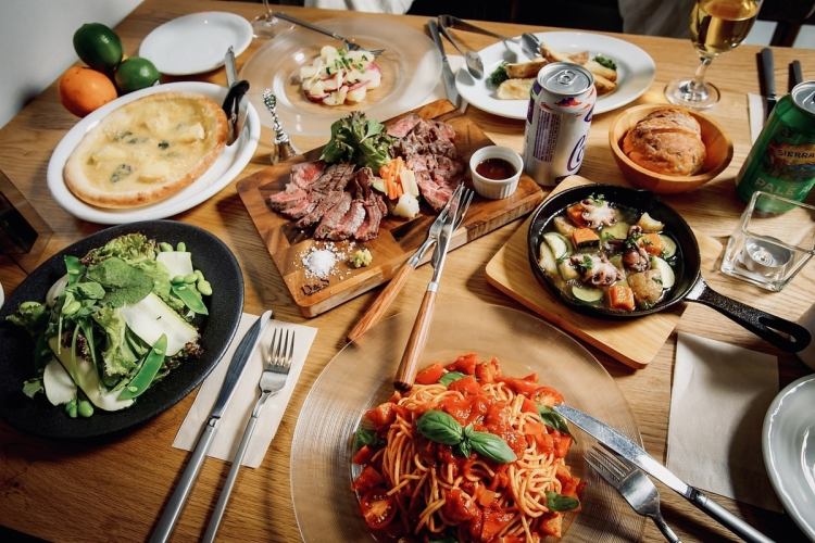 【接待にも】カプレーゼに国産牛ステーキ、デザートも!飲み放題2H〈Premium Corse〉6,000円