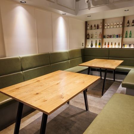 <半個室>周りの席がなく特別空間。