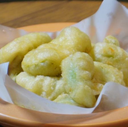 とろとろアボカドフリット