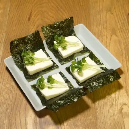 出汁香るチーズ奴海苔巻き