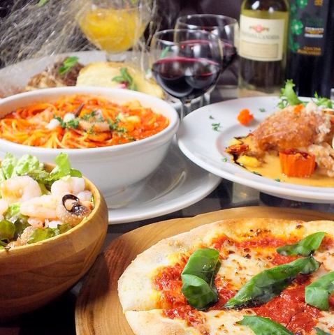 We have a wide selection of delicious food and wine.For a date or girls' night out♪
