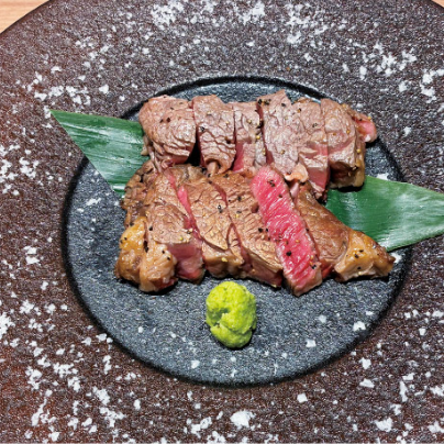 松阪牛肩ロースのステーキ