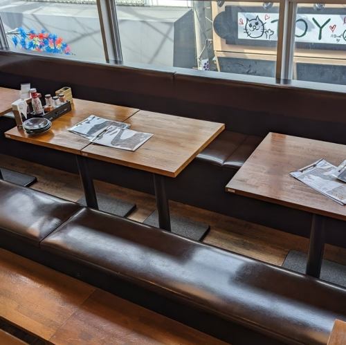 人気な掘りごたつ席ご用意しております。4名様～14名様でのご宴会にも最適です。最小9名～最大14名様までで、小上がり座席貸切かのうです。