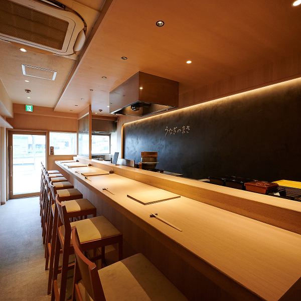 [Counter seats with a realistic feel] We offer counter seats where you can see the eel being prepared.You can enjoy your meal while enjoying the exciting live performance.