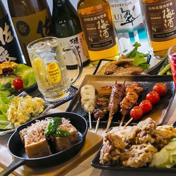 当店は1Fの路面店となっておりますので、店内の雰囲気が外から見えるところも魅力。お1人様でも気軽に立ち寄りやすい雰囲気となっております！また、店舗の手前に焼き台を設置することで、テイクアウトもスムーズに対応することが可能◎お席の間隔もできるだけ広くとり、入り口の開放やファンを設置しており感染対策が万全