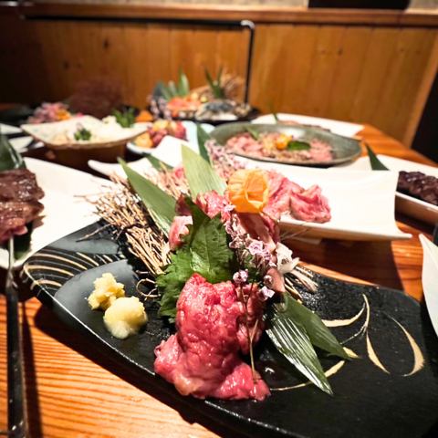 低温調理したこだわりの肉刺しを一度はご賞味ください♪