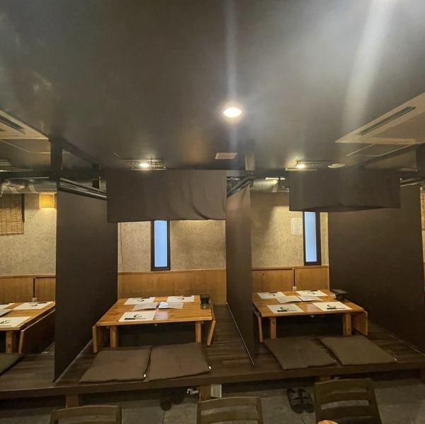 清潔感溢れる店内は飲み会に最適♪宴会にも是非！早めのご予約がおすすめ♪お一人様でも気兼ねなくお過ごしいただけるカウンター席。お仕事帰りの1杯に立ち寄りたい、そんな落ち着いた雰囲気のお店です。