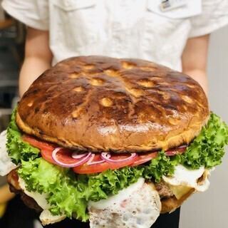 GIANT BURGER SURPRISE◆20000円(税込)
