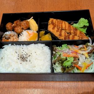 【每日特餐】8號便當（附味噌湯）
