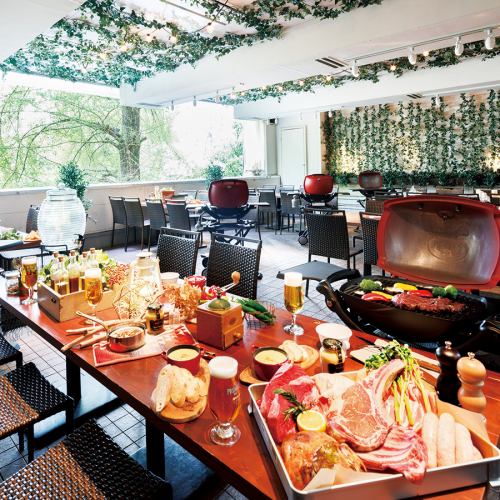 開放感抜群!全天候対応OKの快適テラス席でBBQ♪テーブルを繋げれば14名/16名/32名/最大60名まで対応★