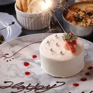 44.誕生日に◎3H飲み放題付!お祝いケーキ+バーベキューコース 5500円→5000円（クーポン価格）