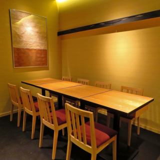 There are various types of seats in the store that are ideal for small groups and medium-sized gatherings! Banquets at the work place, drinking parties with friends, women's meetings, joint receptions, etc. It is most suitable for various scenes ♪