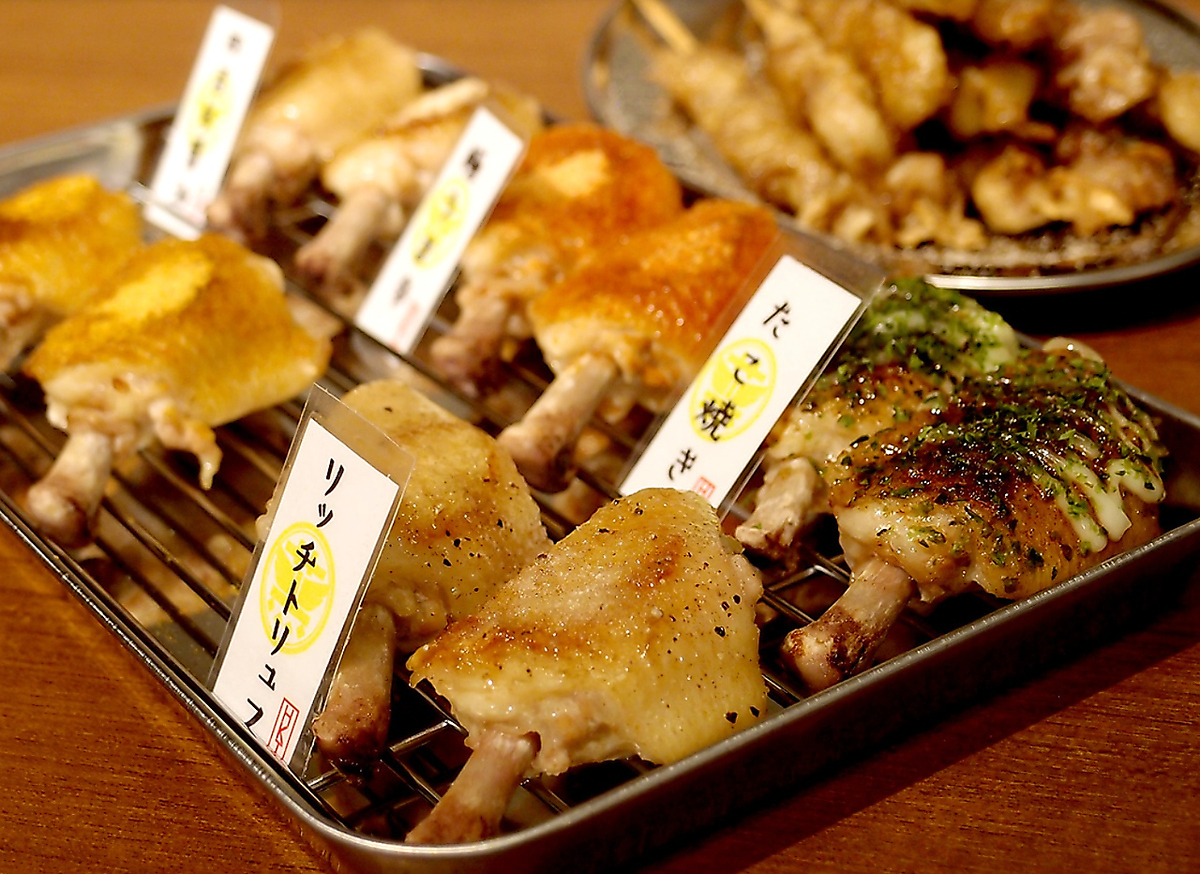 ふっくらジューシーな蒸し手羽を満喫できる食べ放題コースが大好評！