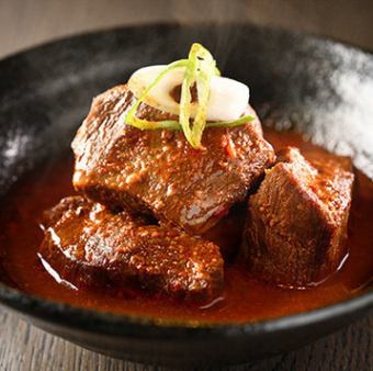 牛タンのピリ辛煮込み
