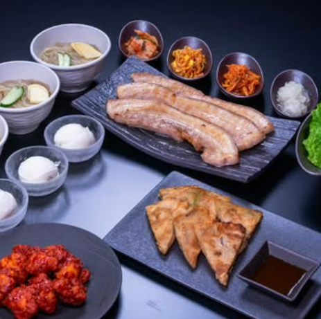 韓国料理の大定番！人気のサムギョプサルコースもご用意《全7品/3,800円》