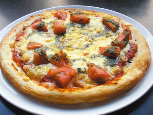 Tomato basil pizza