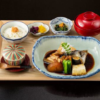 ■沁み渡る旨味『鰤あら炊膳』