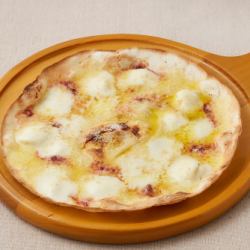 酒盗とチーズのおつまみピザ