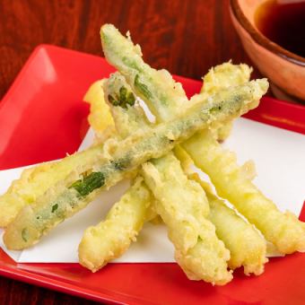 green asparagus tempura