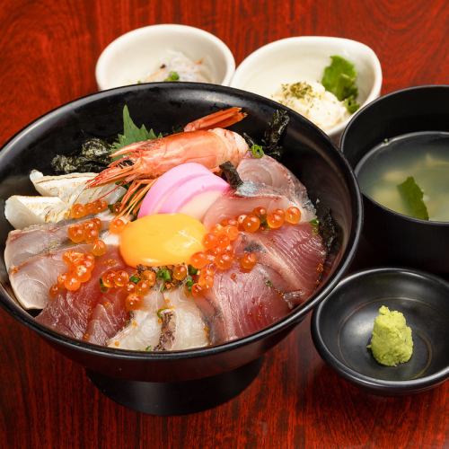 Luxury seafood bowl set meal with red shrimp and salmon roe