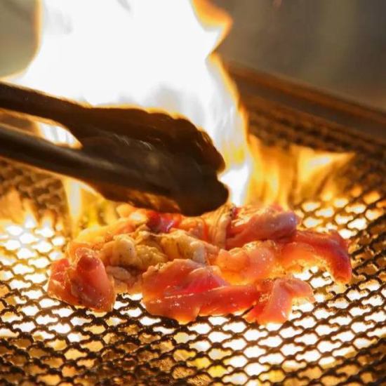 宮崎地鶏の炭火焼き！噛めば噛むほどに旨味が溢れる地鶏です