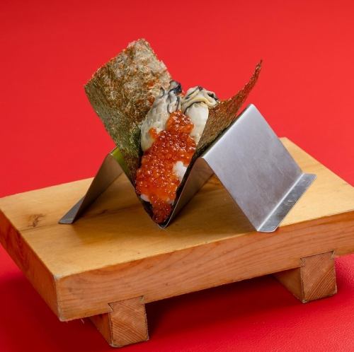 寿司ドッグ 蒸し牡蠣×いくら