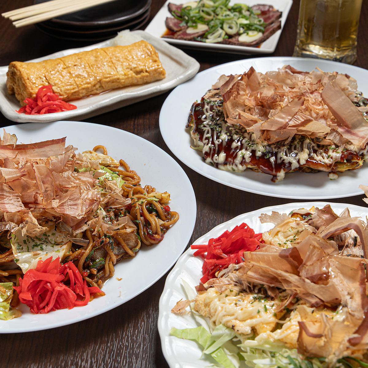 お手頃価格で大阪名物を楽しむ！鉄板焼きなど100種類以上のメニューが魅力的な居酒屋