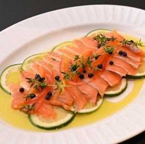 サーモンカルパッチョ